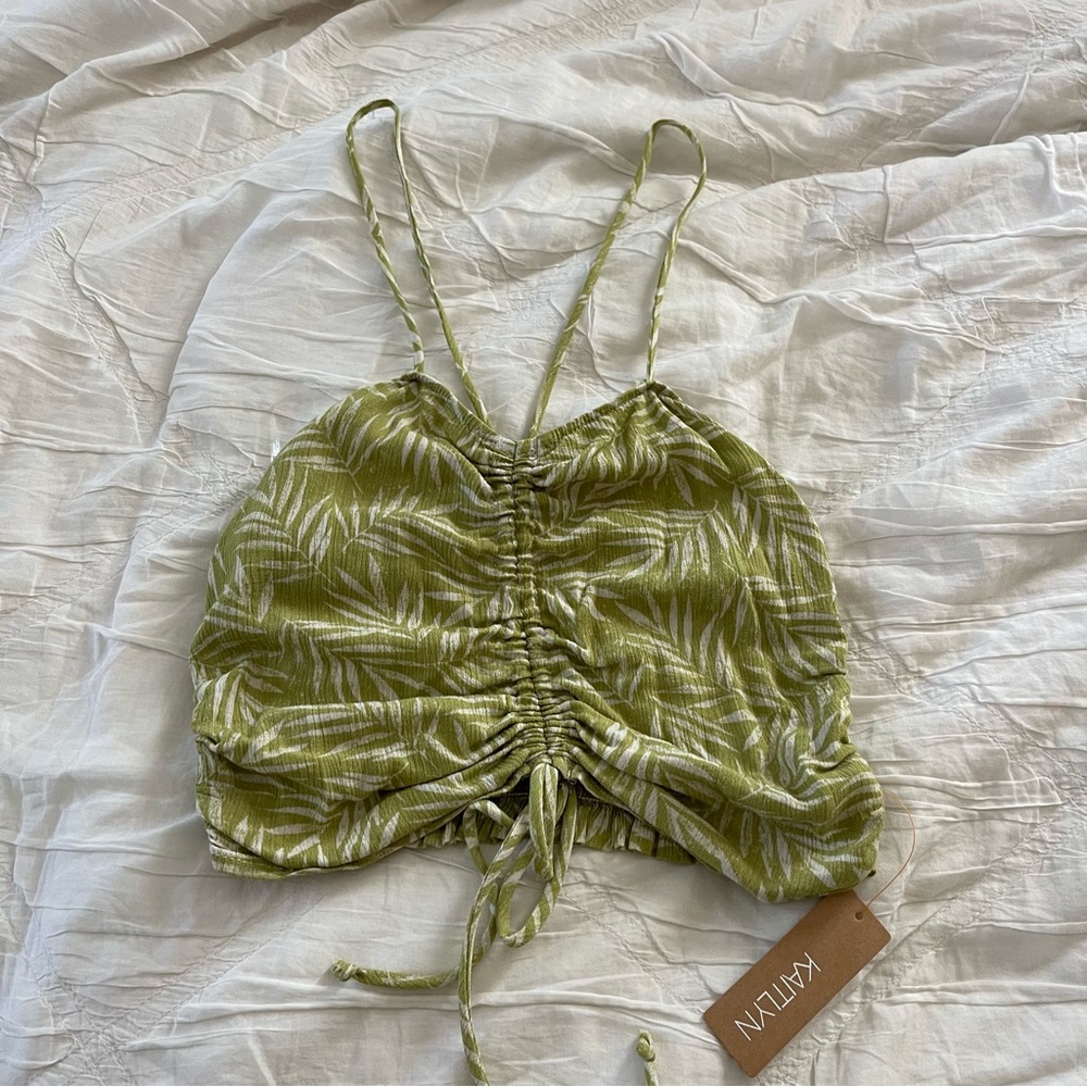 Kaitlyn Palm Leaf Print Green spaghetti strap cinch crop tank top